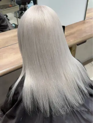 セミロング カラー 🦄ハイトーンカラー 🦄まるおしょうのヘアスタイル
