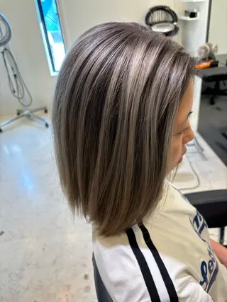 セミロング カラー 山中 真紫のヘアスタイル