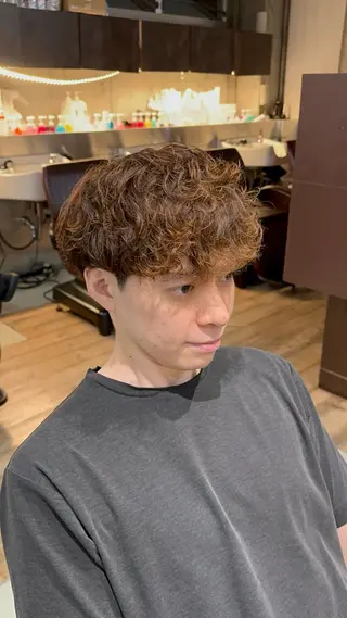 カラー パーマ メンズ fifth原宿 宮部蓮のヘアスタイル