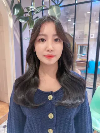 ロング カラー レイヤー🇰🇷小顔 見せ顔周り💕トモミのヘアスタイル