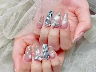 ネイル 🦋 Queenieのネイルデザイン