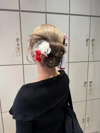 ヘアアレンジ 吉川沙知 /ナチュラルカラーのヘアスタイル