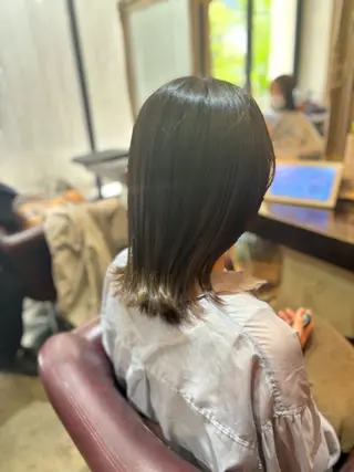 セミロング カラー 髪質改善カラー ベージュ🤎YUMEのヘアスタイル