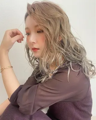 セミロング インナーカラー🦔 🐾KEISUKEのヘアスタイル