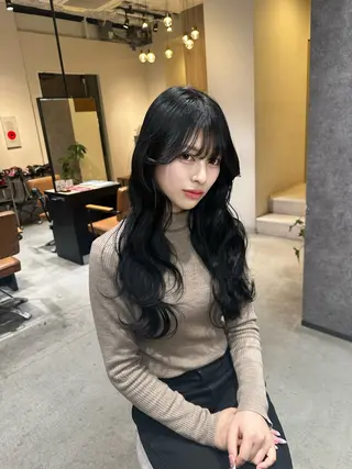 ロング カラー 韓国レイヤーカット 透明感カラー冨田那樹のヘアスタイル