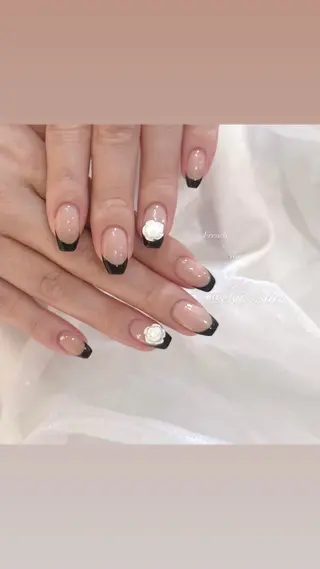 ネイル sara : salon ELVIのネイルデザイン