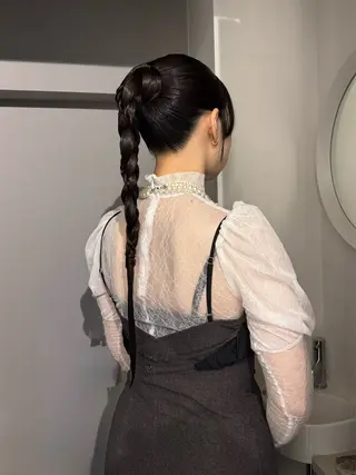 ロング カラー ヘアアレンジ mina 🌷のヘアスタイル