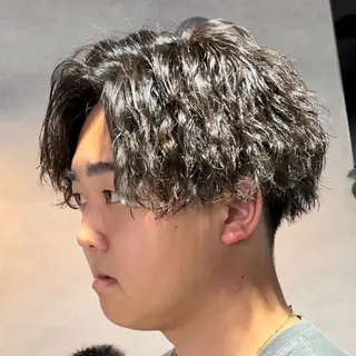 ショート カラー パーマ メンズ センターパート マスターかずまのヘアスタイル