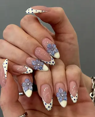 ネイル Genie Mika Nailsのネイルデザイン
