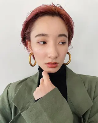 ショート カラー 佐伯 和佳のヘアスタイル