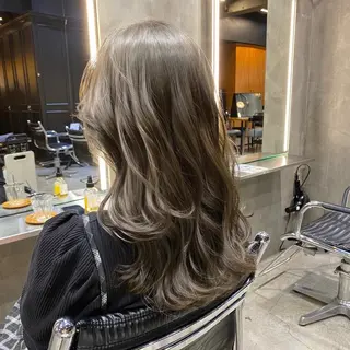 セミロング カラー 透明感カラー🌿 グレージュ🐺陽介のヘアスタイル