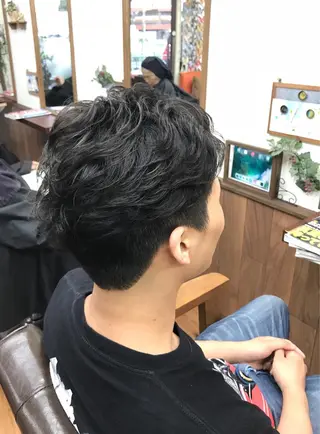 ショート パーマ メンズ 澤田 拓己のヘアスタイル