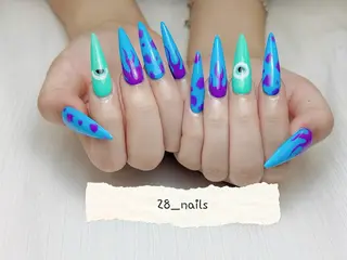 ロング トゥー フエンのネイルデザイン