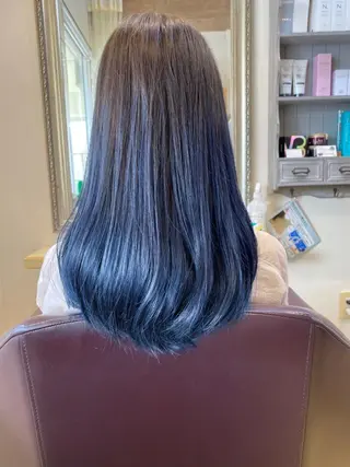 ミディアム カラー grand juteのヘアスタイル