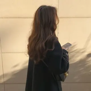 ロング カラー 透け上品ハイトーン 職人ゆうと🤍のヘアスタイル