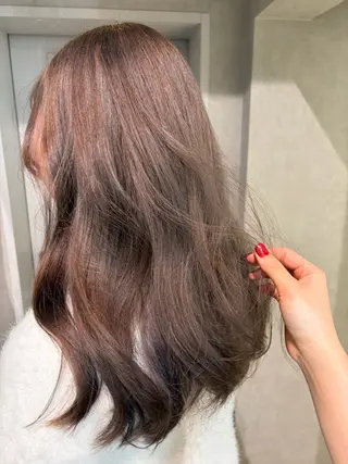 セミロング カラー ナチュラル透明感🌱 小山美樹子のヘアスタイル