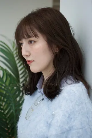 ミディアム カラー cana 札幌レイヤースタイルのヘアスタイル