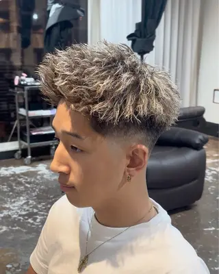 カラー パーマ メンズ メンズ特化型美容師・ タカハシ ヒロヤのヘアスタイル