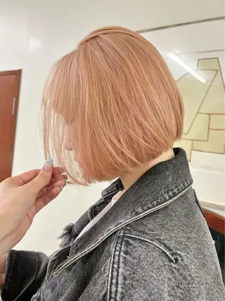 セミロング カラー ハイトーン/デザイン 小林美咲のヘアスタイル