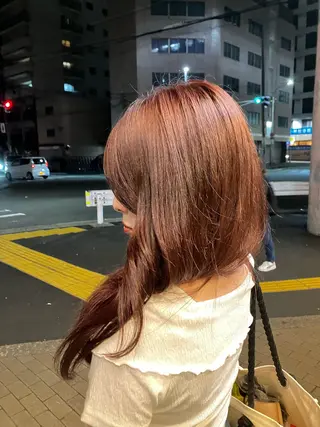 カラー 艶ストレート 口石 ひかるのヘアスタイル