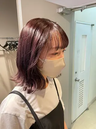 セミロング カラー 抜け感レイヤー︴ ニュアンスカラーのヘアスタイル