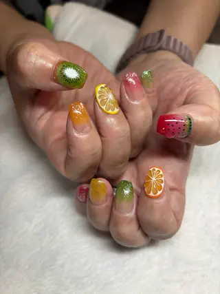 ネイル 藤原 亜里沙のネイルデザイン