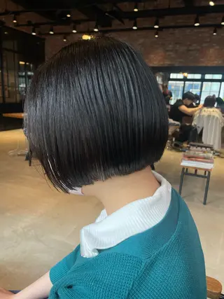 ミディアム rin 🖤〈大宮〉のヘアスタイル