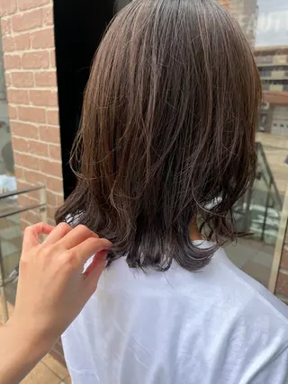ミディアム カラー 久木原 ゆりのヘアスタイル