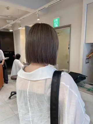 ミディアム カラー 切りっぱなしボブ ソノキユウカのヘアスタイル