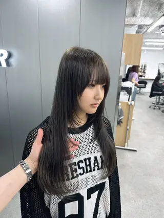 ロング カラー 暗髪🩶ラベンダー/ ブルー/ユウナ🤍のヘアスタイル
