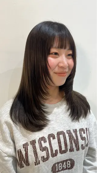 セミロング ふかや まりかのヘアスタイル