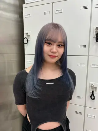 セミロング カラー 抜け感レイヤー︴ ニュアンスカラーのヘアスタイル