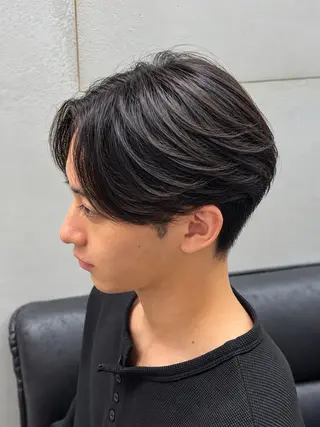 ミディアム メンズ特化LIBER 山口あこのヘアスタイル