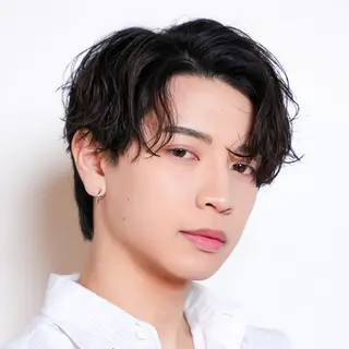 ミディアム カラー パーマ メンズ 🔥メンズ極🔥韓国 シャドウ/波巻き柿崎のヘアスタイル