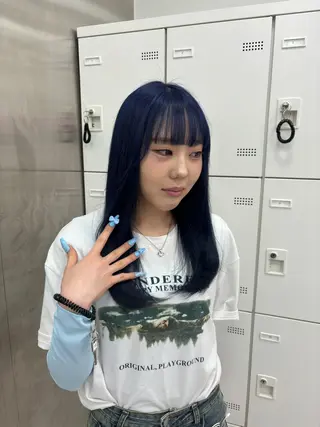 ロング カラー 抜け感レイヤー︴ ニュアンスカラーのヘアスタイル