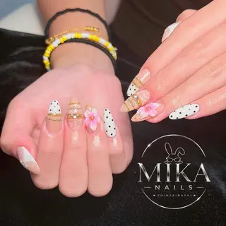 ネイル Genie Mika Nailsのネイルデザイン