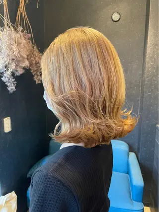 ミディアム 【aini天王寺】 𝐚𝐢𝐫𝐢✂︎のヘアスタイル