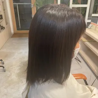 ミディアム カラー 佐藤 爽香のヘアスタイル