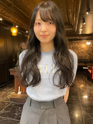 ロング カラー くびれレイヤー/艶 カラー　MADOKAのヘアスタイル