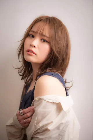 ミディアム 上村 ダイスケのヘアスタイル