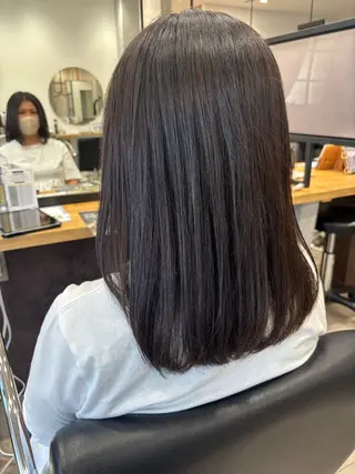 セミロング カラー 花城 沙也加のヘアスタイル