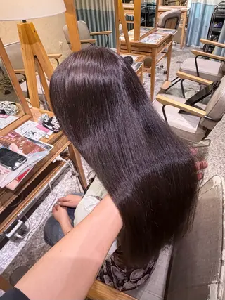 ロング カラー 吉良祐樹 艶カラー／縮毛矯正のヘアスタイル
