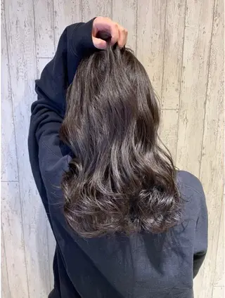 ミディアム 【溝の口の艶髪の神様 】EARTHのヘアスタイル