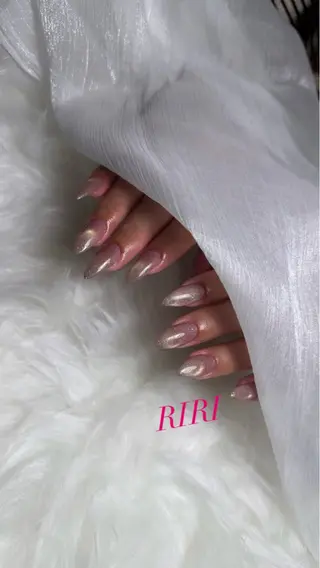 ネイル 藤原 莉紅のネイルデザイン