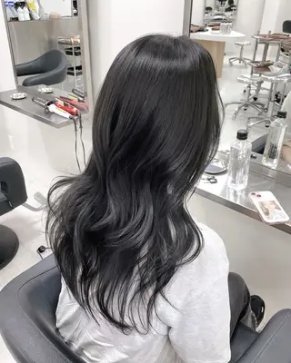 セミロング カラー ヘアアレンジ 赤み消し🫧韓国ヘア 🫧藤岡誠也のヘアスタイル