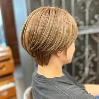 ショート みいなブリーチモデル 募集中！のヘアスタイル