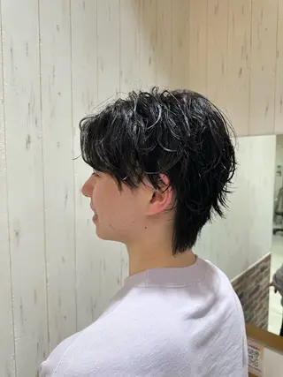 ミディアム パーマ メンズ 中嶋 紘夢のヘアスタイル