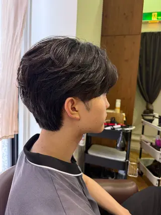 ショート パーマ メンズ 溝口 槙里也のヘアスタイル