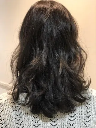 セミロング 似合う髪型見つけます AYAKAのヘアスタイル