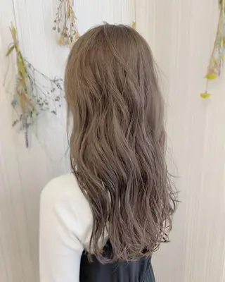 ロング カラー ハイトーン/ブリーチ 山崎 悠次のヘアスタイル